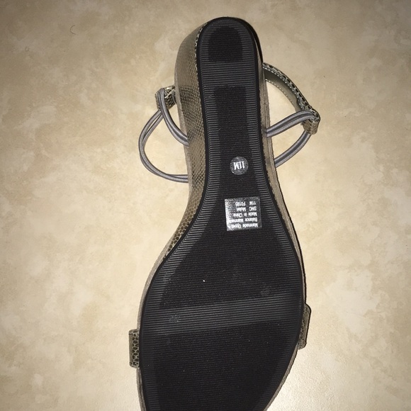 Brand new high heels - Picture 2 of 2